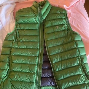 Ariat puffy vest size large